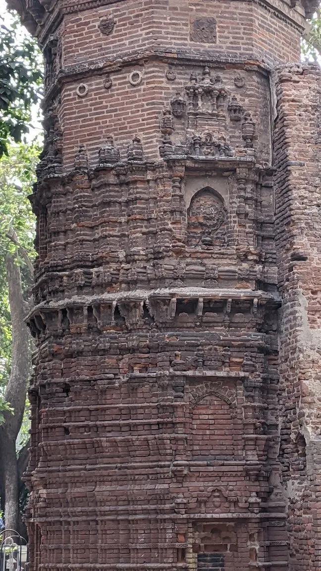 Explore Brick Minar, Ahmedabad