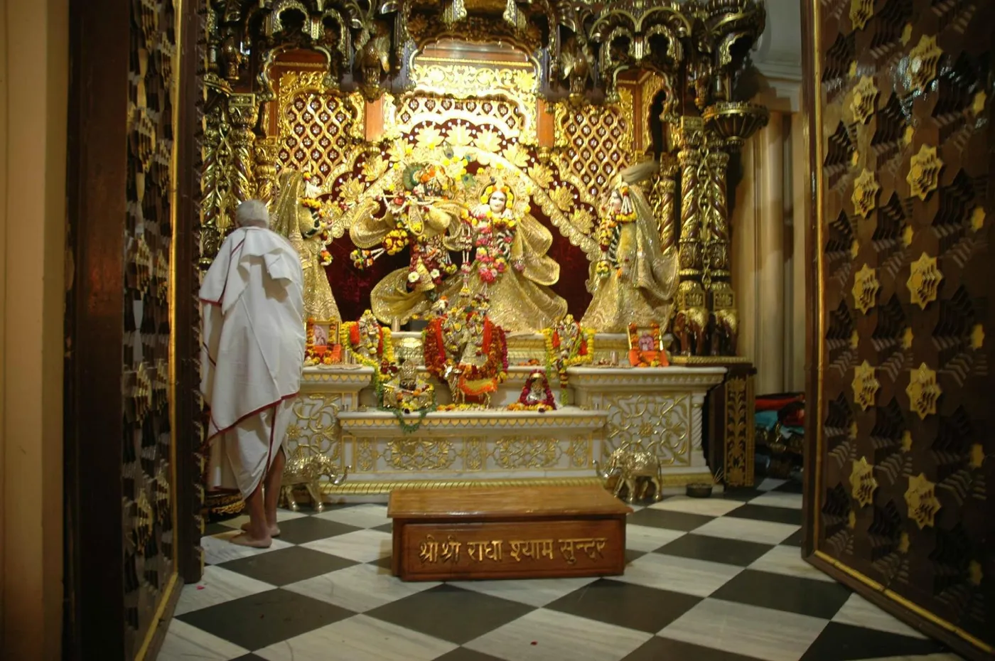 Visit ISKCON Madurai, Sri Sri Radha Mathurapati Temple, Madurai