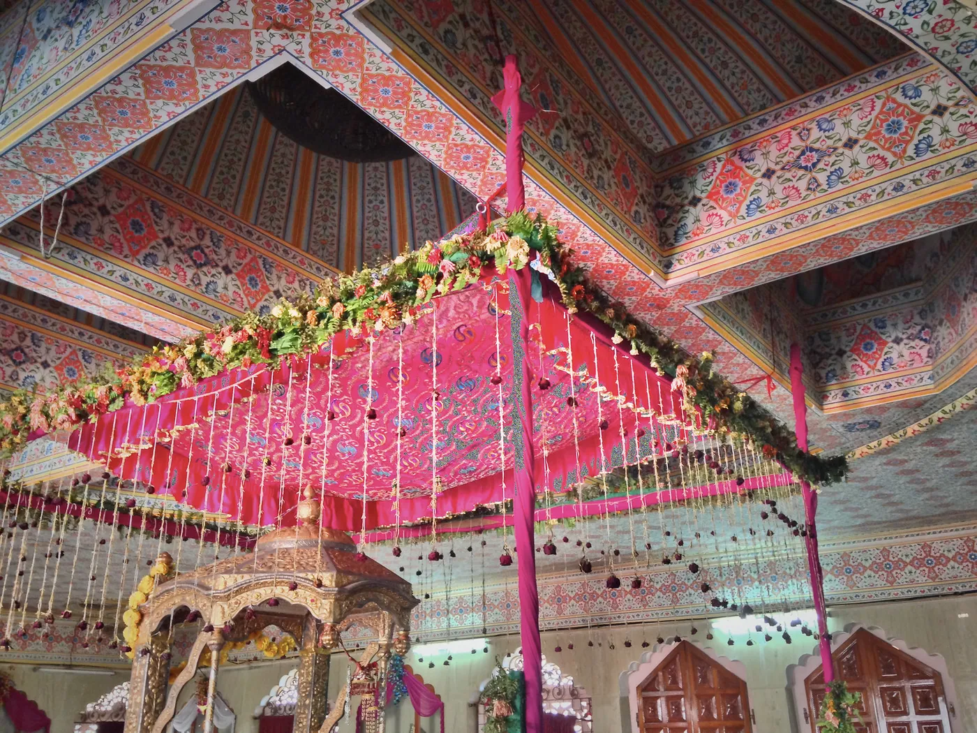 Explore Jwalamukhi Devi Temple, Dharamshala