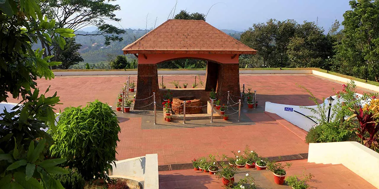 Explore Pazhassi Raja Tomb, Wayanad