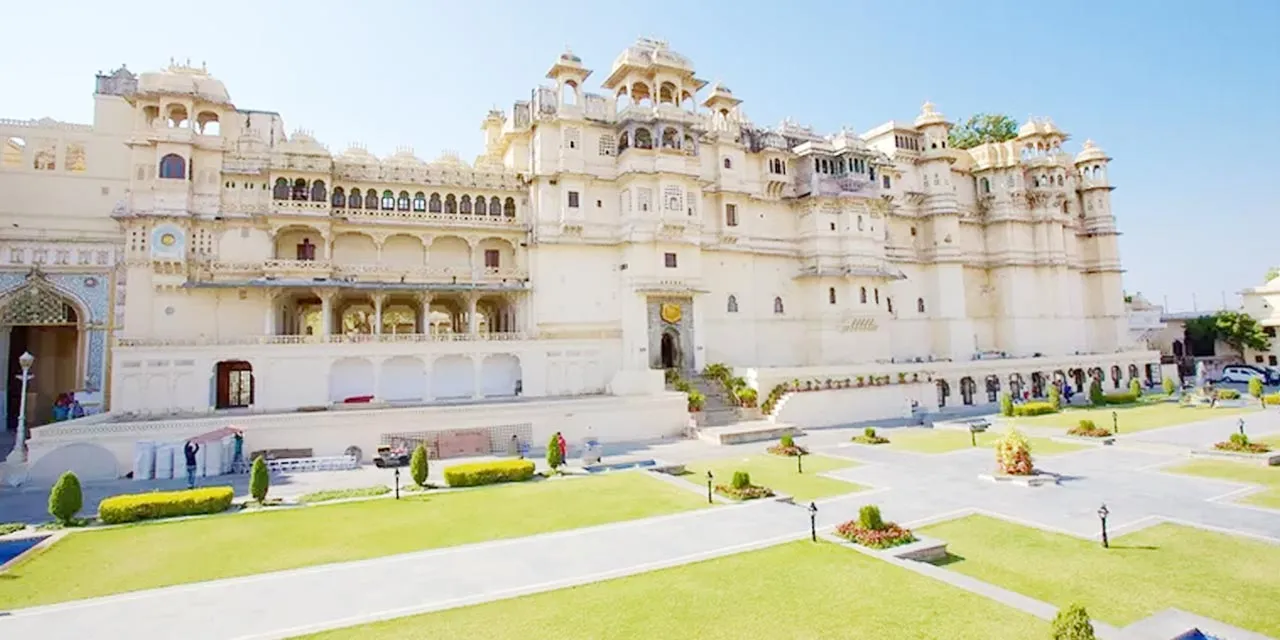 Explore City Palace Museum, Udaipur