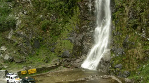Bhim Nala Falls, Lachung
