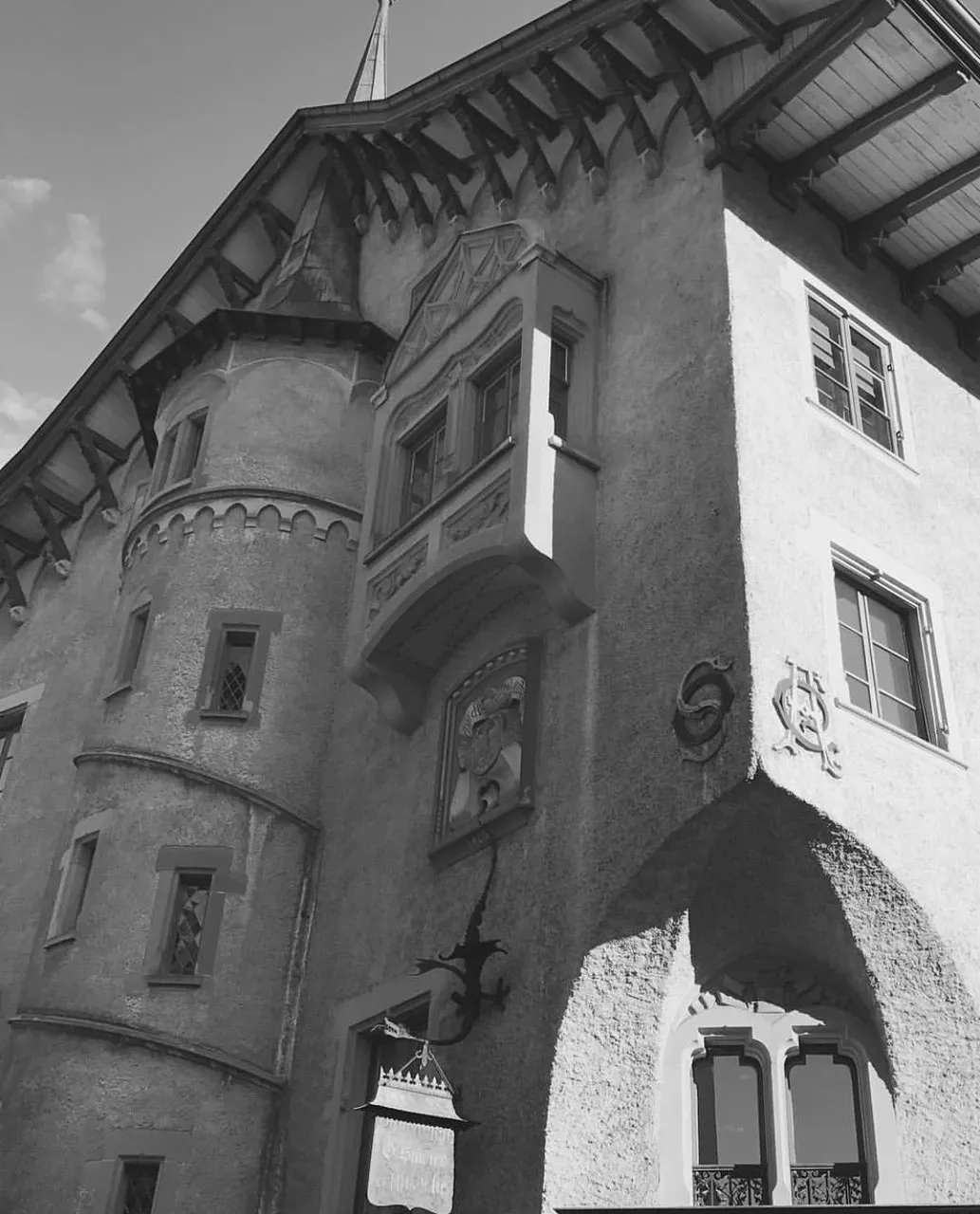 Check out Alte Apotheke, Lucerne