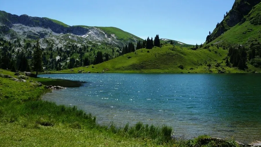 Visit Meienberg - Lake Seeberg - Zweisimmen, Gstaad