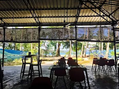 Visit Something Different - A Beachside Cafe, Havelock