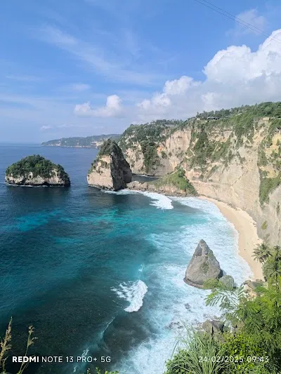 Visit Diamond Beach, Nusa Penida