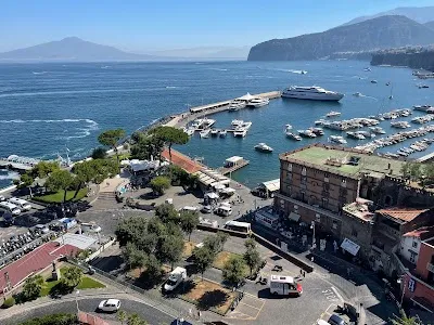 Porto di Sorrento, Sorrento