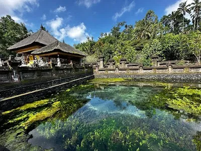 Visit Pura Tirta Empul, Ubud