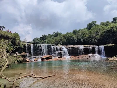 Explore Mawsawa Falls, Shillong