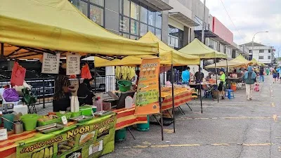 Check out Bangsar Baru Night Market, Kuala Lumpur