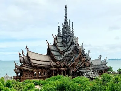Explore Sanctuary of Truth, Pattaya