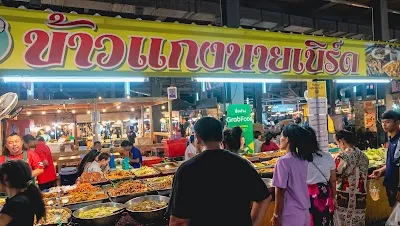 Check out Thepprasit Night Market, Pattaya