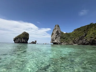 Yung Island, Phi Phi Island