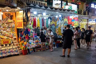 Halong Night Market, Ha Long Bay