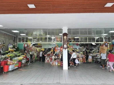 Visit Dong Ba Market, Hue