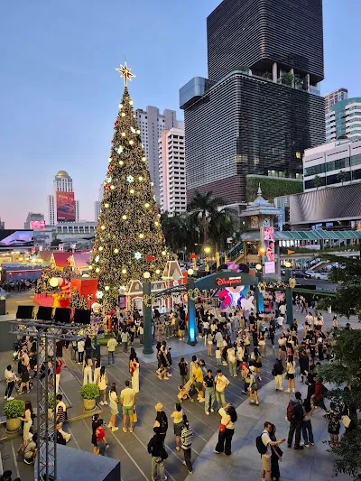 Visit centralwOrld Square, Bangkok