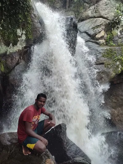 Visit Jrunda Waterfall, Daringbadi
