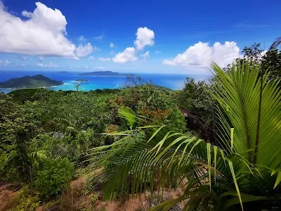 Explore Mont Azore (Glacis Noir Nature Trail peak), Praslin