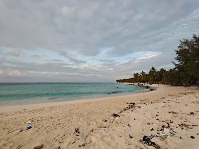 Explore Lagoon Beach, Agatti
