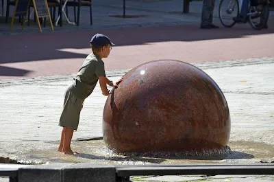 Kugelbrunnen