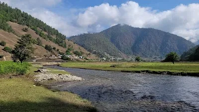 Wooden bridge and Sangti river, Dirang