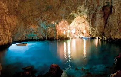 Visit Grotta dello Smeraldo, Amalfi