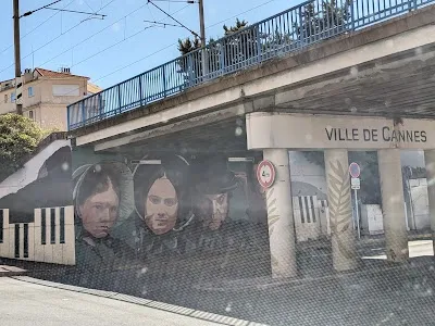 Visit Les Murs Peints - La Leçon de Piano, Cannes