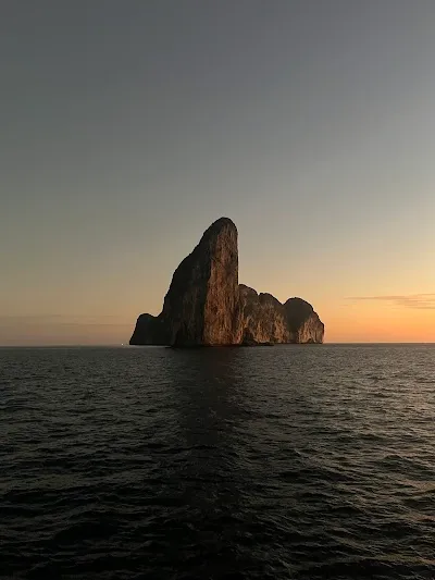 Check out Phi Phi Paradis, Phi Phi Island