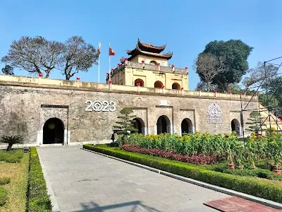 Explore Imperial Citadel of Thang Long, Sapa