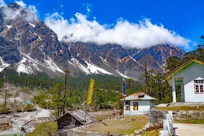 Explore Hot spring, Yumthang, Lachen