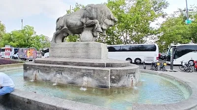 Bürkliplatz fountain, Zurich