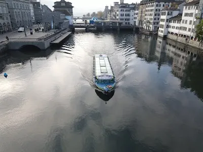 Zürich Limmatquai, Zurich