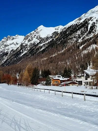 Check out Galerie Andrea Caratsch AG, Saint Moritz