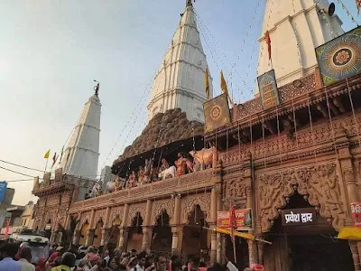 Visit Giriraj ji Temple, Vrindavan