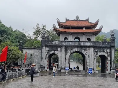 Visit Hoa Lư, Hanoi
