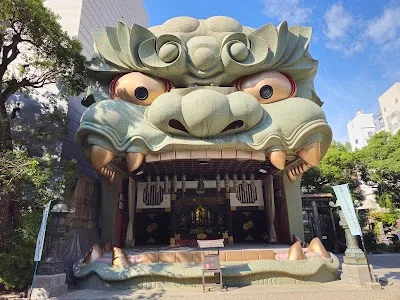 Check out Namba Yasaka Jinja, Osaka