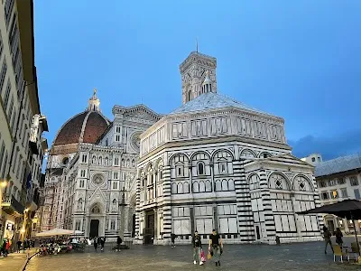 Visit Piazza del Duomo, Florence