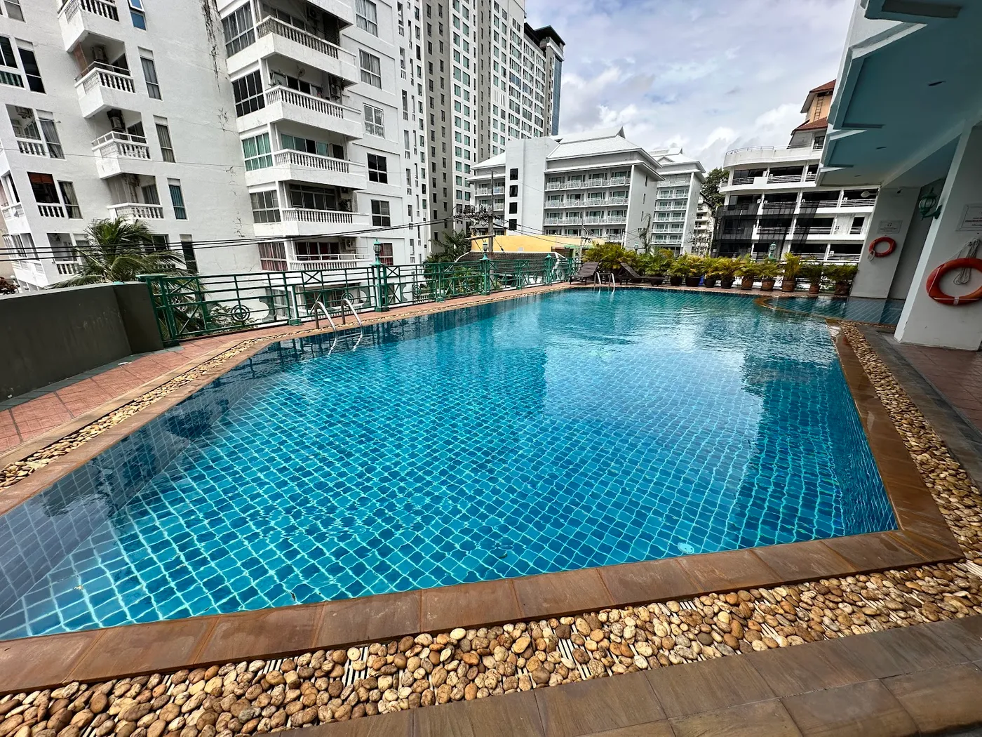 Mike Beach Resort, Pattaya