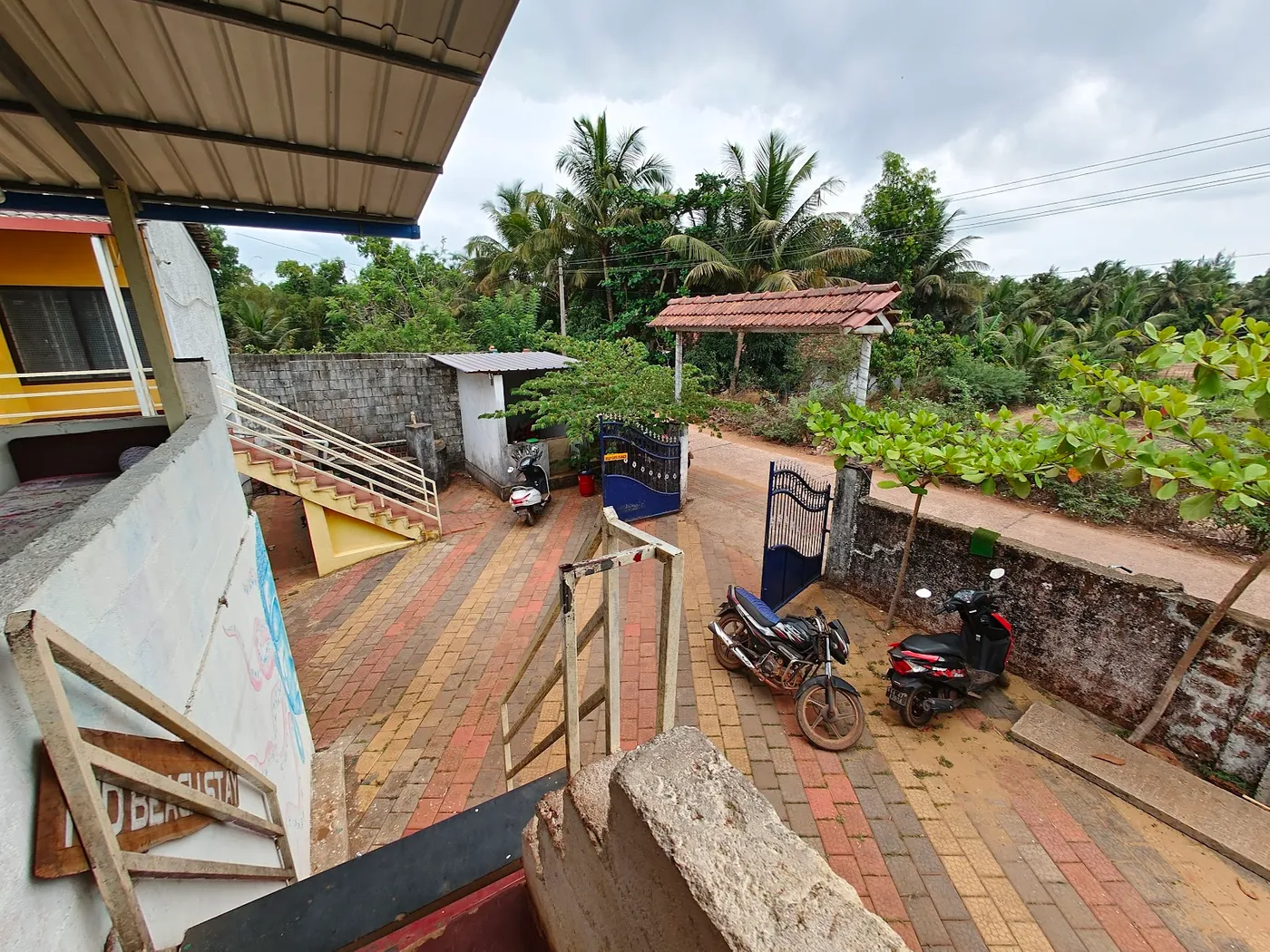 MID BEACH STAY, Gokarna