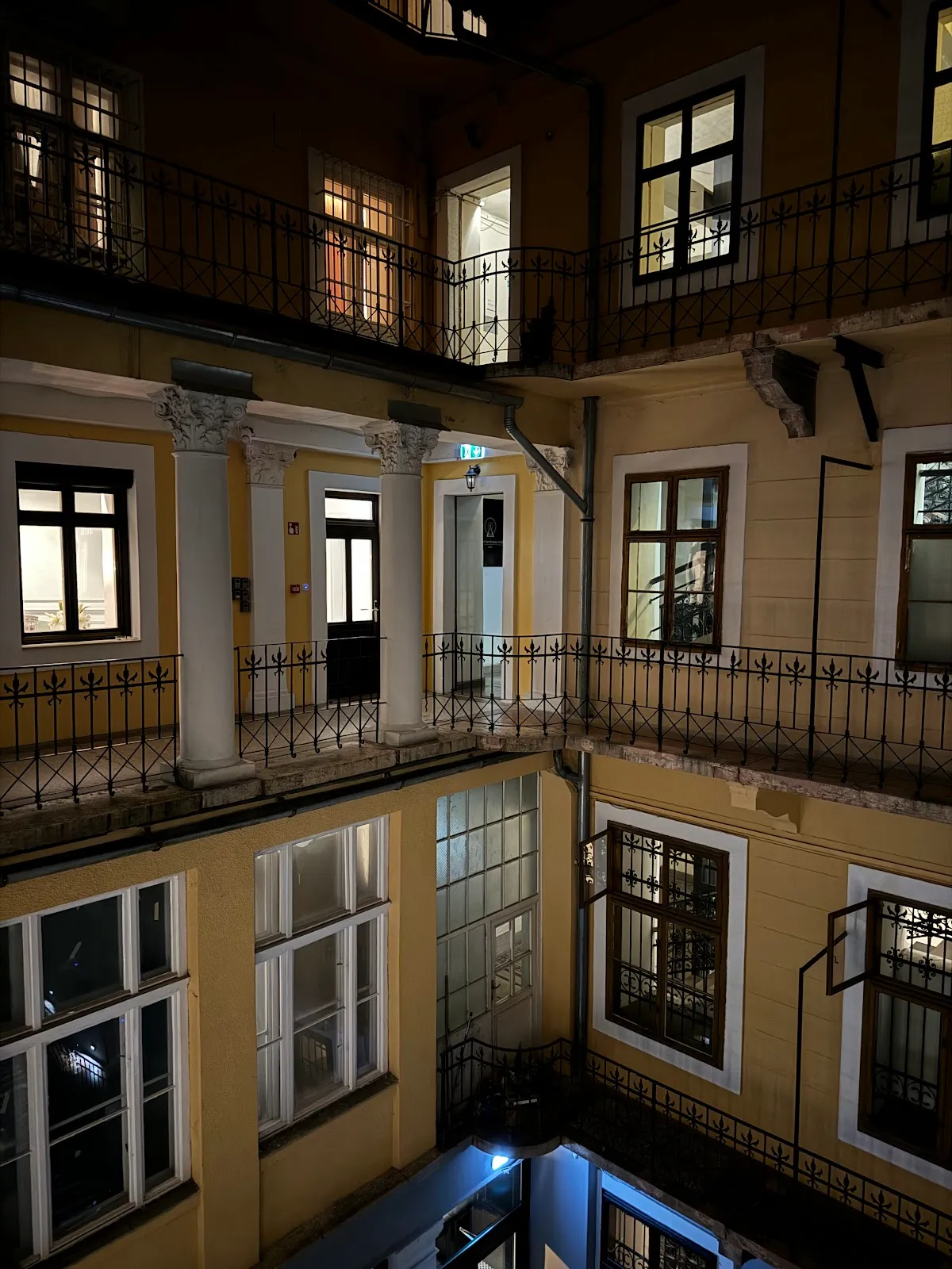 Budapest Eye Luxury Suites, Budapest