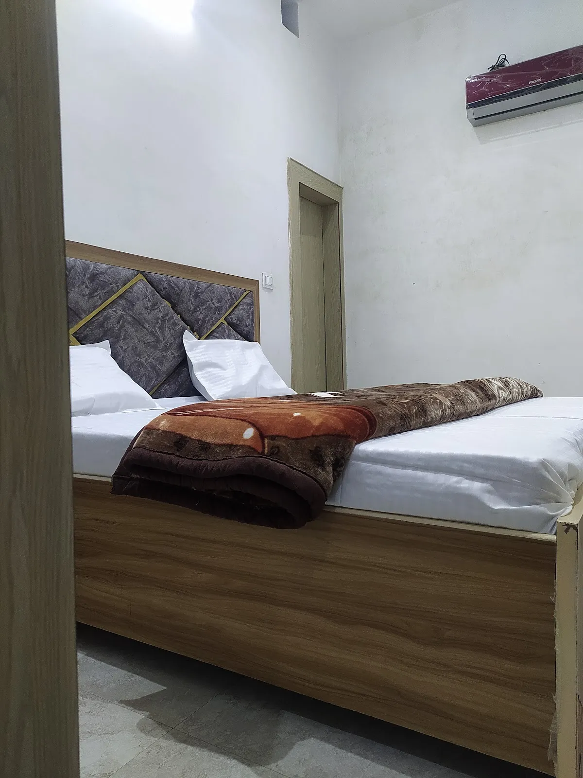 Meera Residency, Mathura