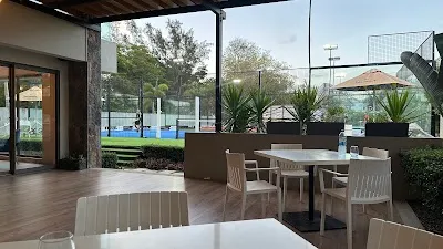 Dine at Da Terra Restaurant & Café on November 6, 2026