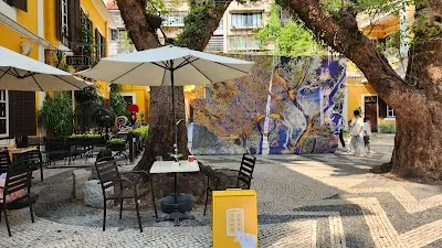 Dine  ALBERGUE 1601 for atmospheric Macanese–Portuguese flavors, Macau