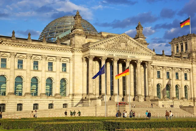 Reichstag dome & government quarter